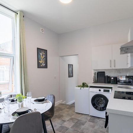 Open Mind Property - Apartment With 2 Double Beds Portsmouth Exterior foto